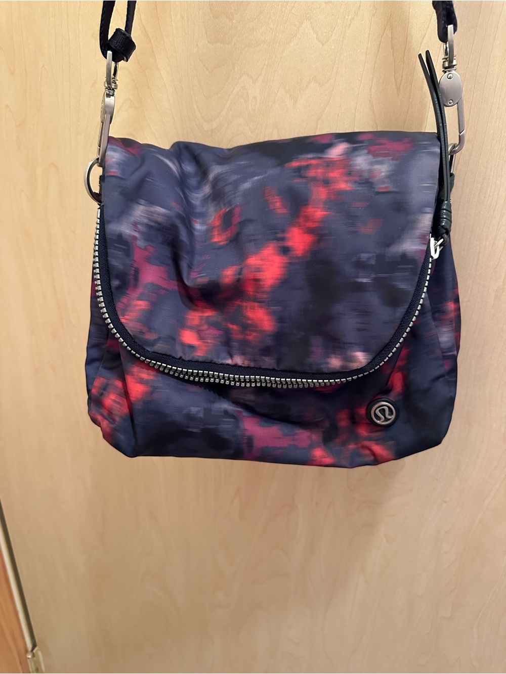 lululemon athletica Crossbody Bag in Black and Red Print